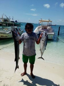 Tour de Pesca en Isla Mujeres, Chichis and Charlies
